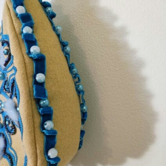 Vintage Braciano purse embellished with rhinestones, faux pearls and feathers - Picture 3 of 6